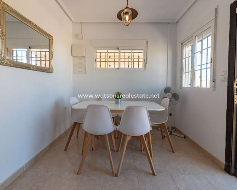 Revente - Vrijstaande Villa - Urb. El Oasis - La Marina