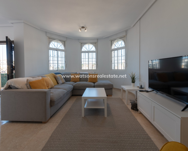 Revente - Vrijstaande Villa - Urb. El Oasis - La Marina