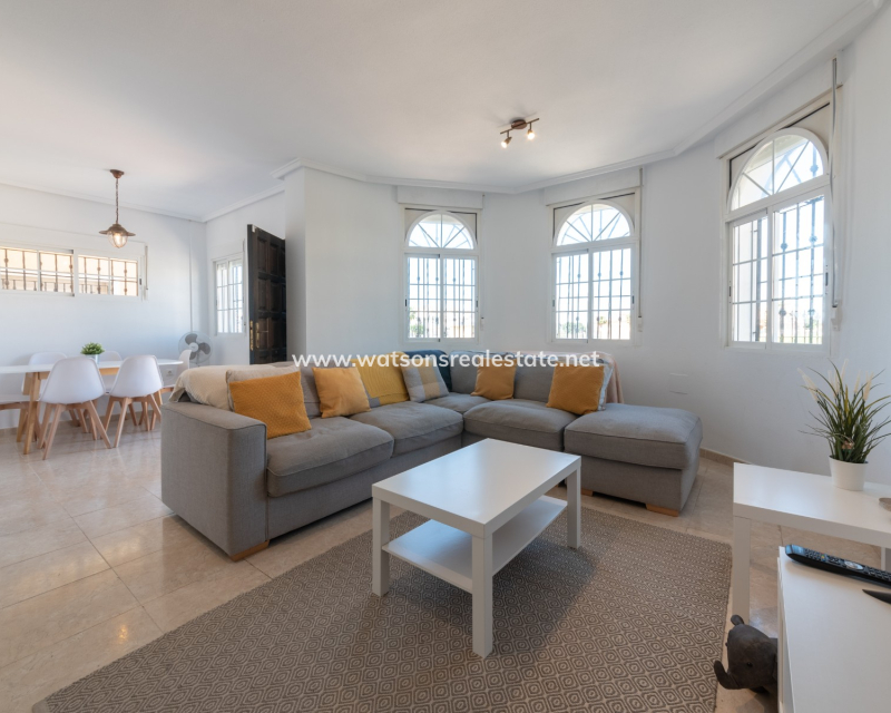 Revente - Vrijstaande Villa - Urb. El Oasis - La Marina