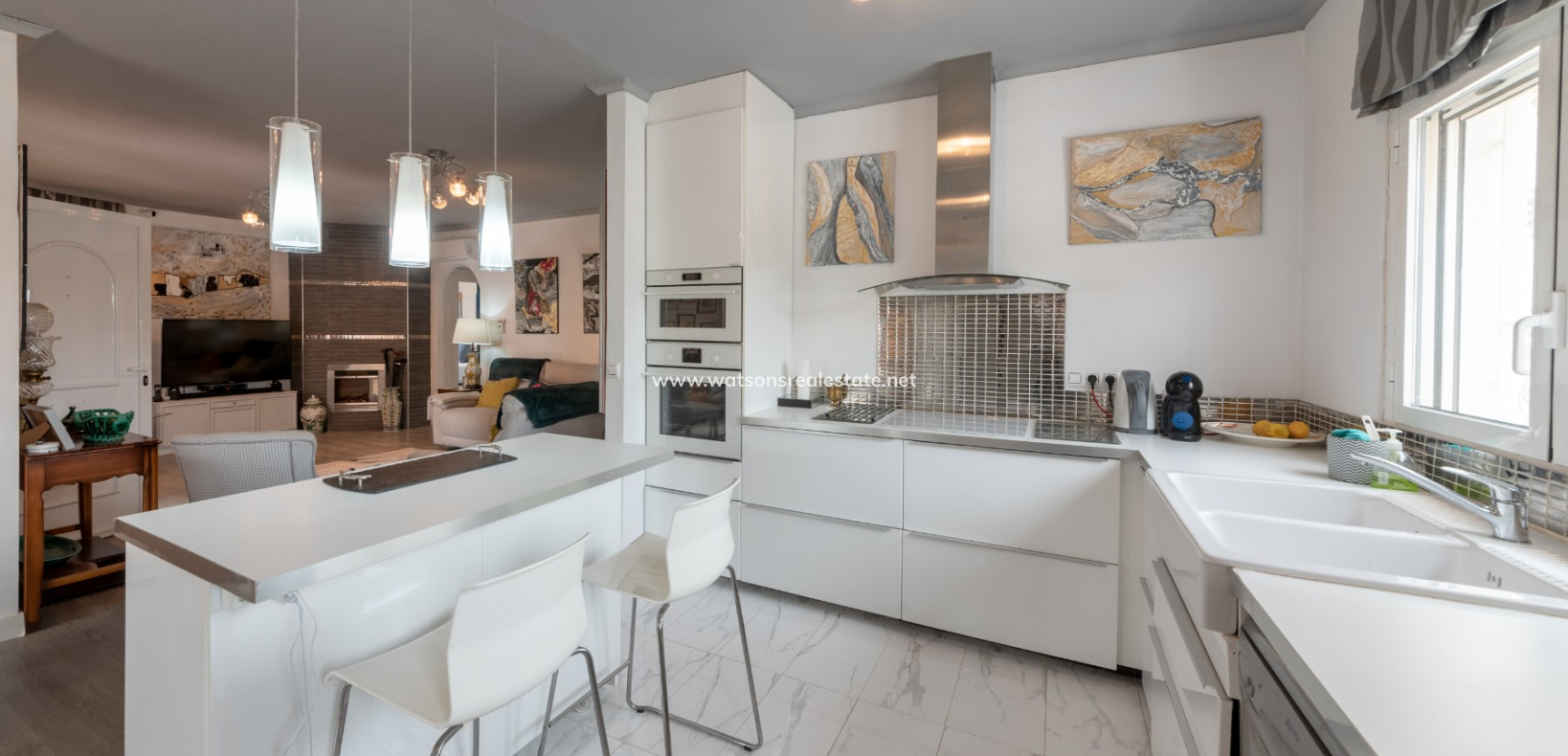 Revente - Vrijstaande Villa - Urb. La Escuera