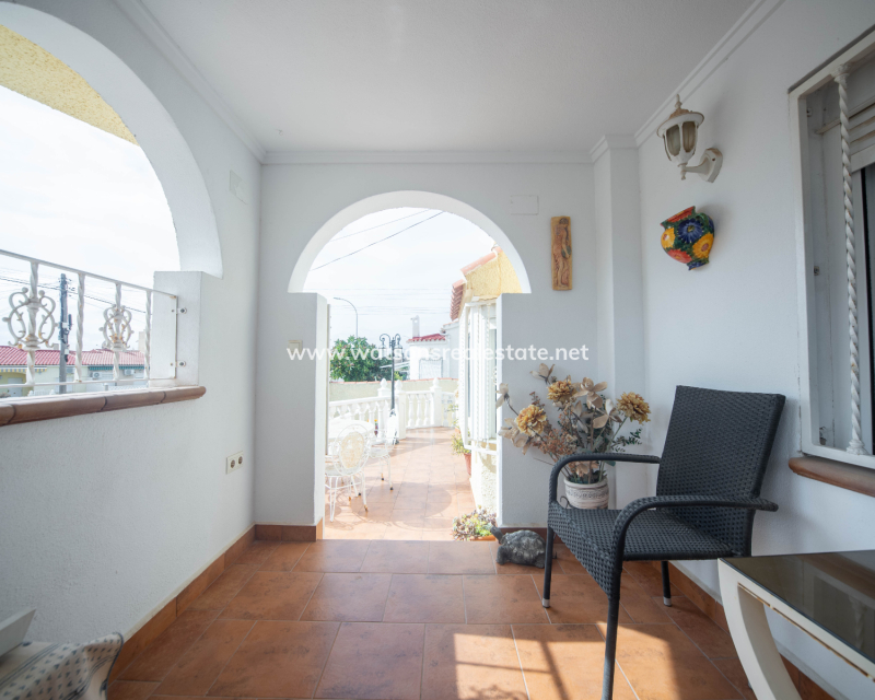 Revente - Vrijstaande Villa - Urb. La Marina