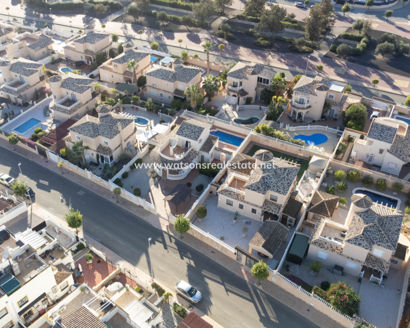 Revente - Vrijstaande Villa - Urb. La Marina