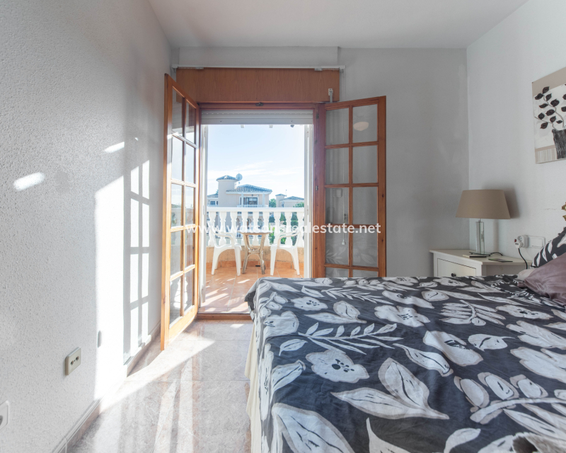 Revente - Vrijstaande Villa - Urb. La Marina