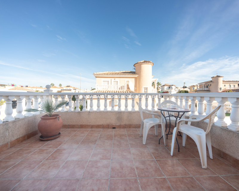 Revente - Vrijstaande Villa - Urb. La Marina