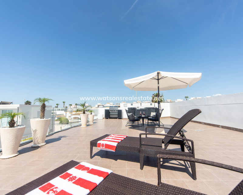 Revente - Vrijstaande Villa - Urb. La Marina