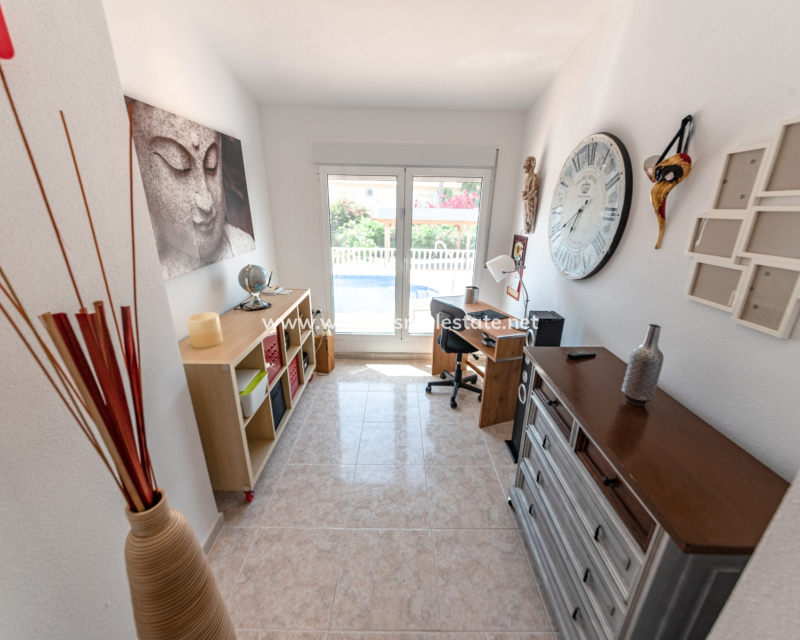 Revente - Vrijstaande Villa - Urb. La Marina