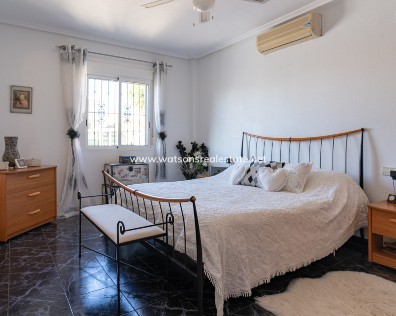 Revente - Vrijstaande Villa - Urb. La Marina
