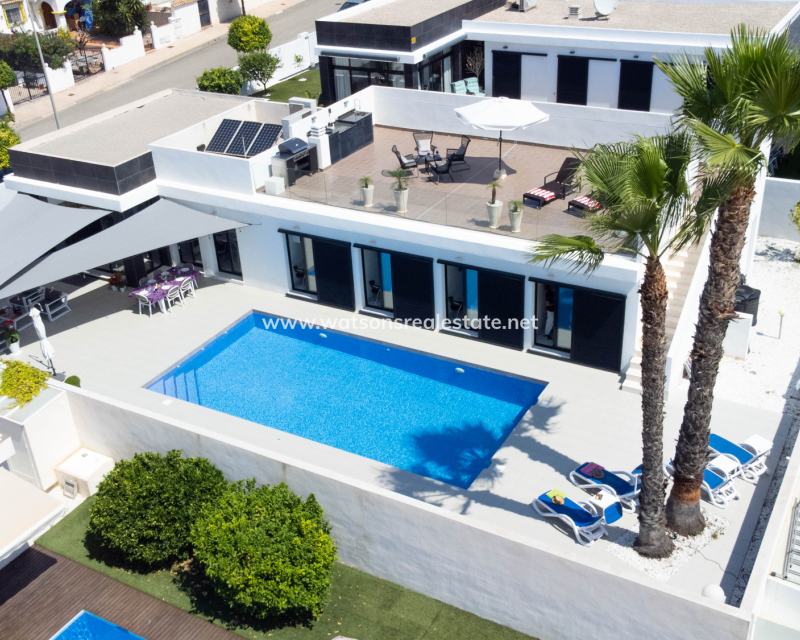 Revente - Vrijstaande Villa - Urb. La Marina