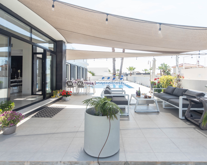 Revente - Vrijstaande Villa - Urb. La Marina