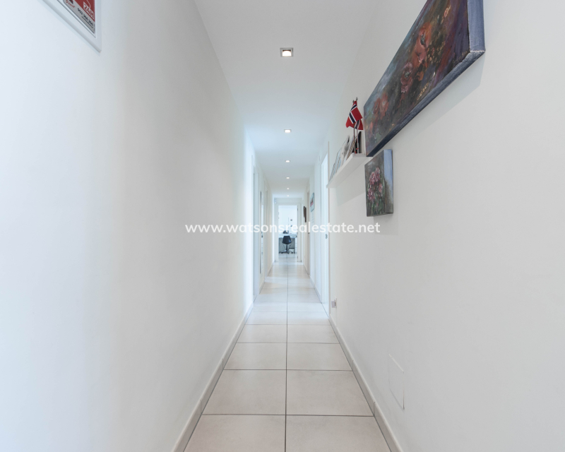 Revente - Vrijstaande Villa - Urb. La Marina