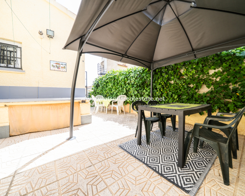 Revente - Vrijstaande Villa - Urb. La Marina