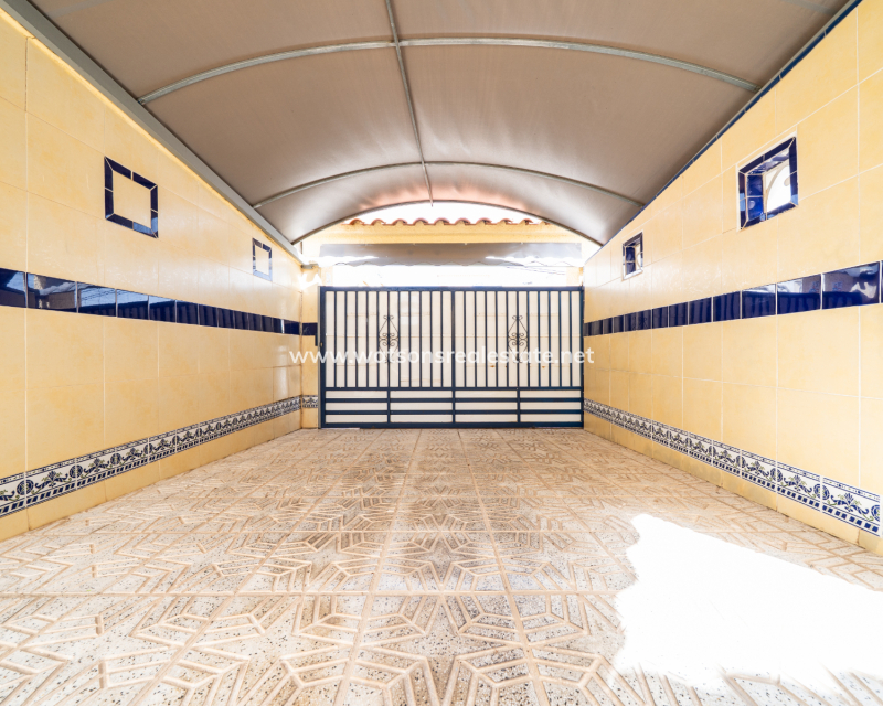 Revente - Vrijstaande Villa - Urb. La Marina