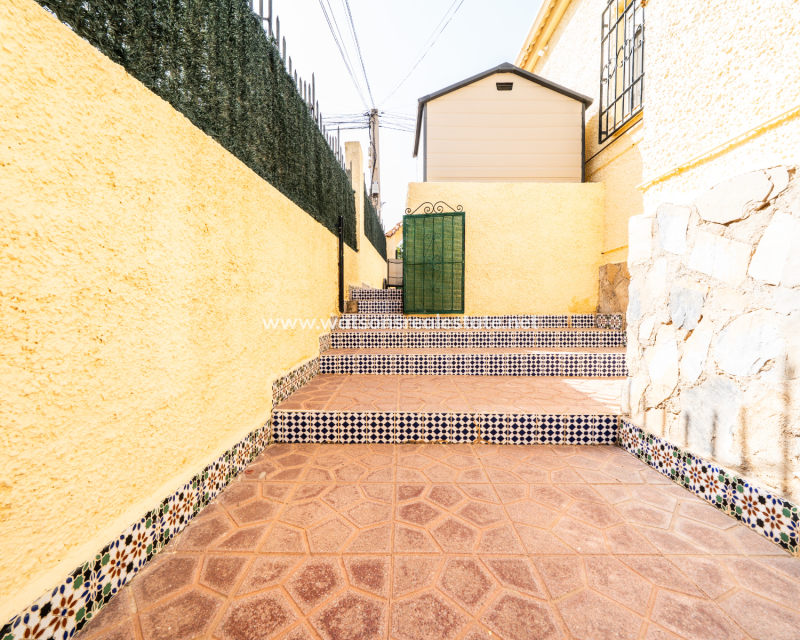 Revente - Vrijstaande Villa - Urb. La Marina