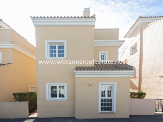 Revente - Vrijstaande Villa - Urb. La Marina