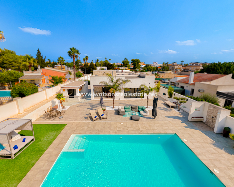 Revente - Vrijstaande Villa - Urb. La Marina