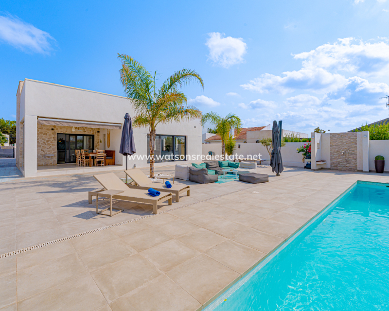 Revente - Vrijstaande Villa - Urb. La Marina