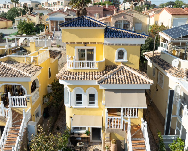 Revente - Vrijstaande Villa - Urb. La Marina