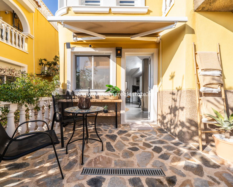 Revente - Vrijstaande Villa - Urb. La Marina