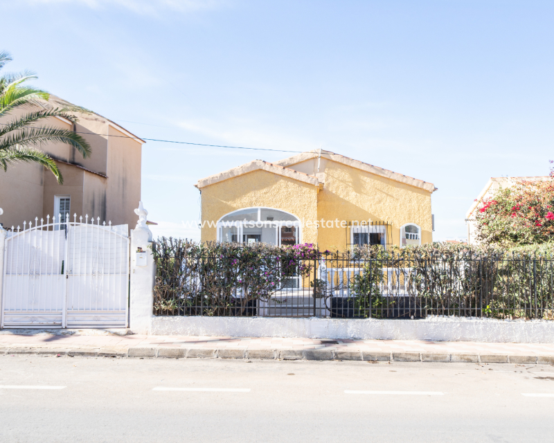 Revente - Vrijstaande Villa - Urb. La Marina