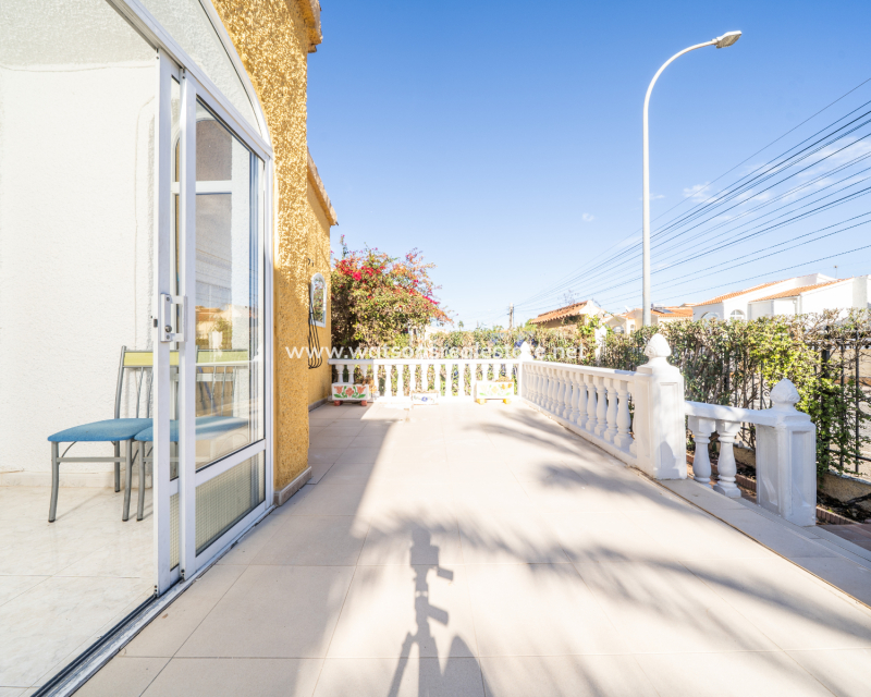 Revente - Vrijstaande Villa - Urb. La Marina