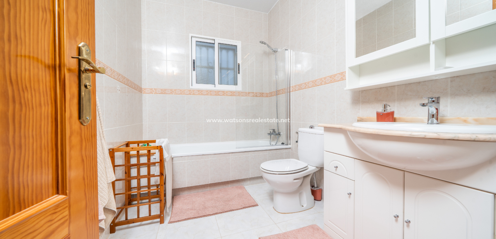 Revente - Vrijstaande Villa - Urb. La Marina