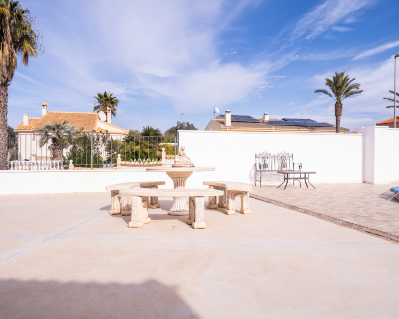 Revente - Vrijstaande Villa - Urb. La Marina