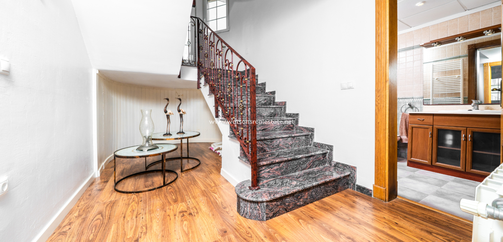 Revente - Vrijstaande Villa - Urb. La Marina