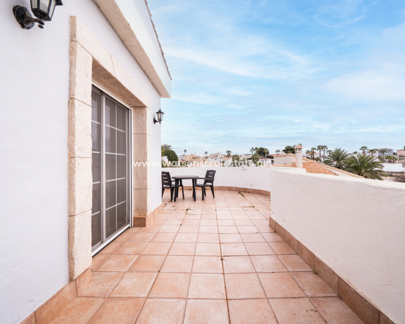 Revente - Vrijstaande Villa - Urb. La Marina