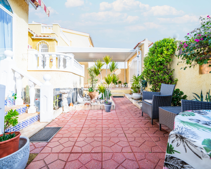 Revente - Vrijstaande Villa - Urb. La Marina