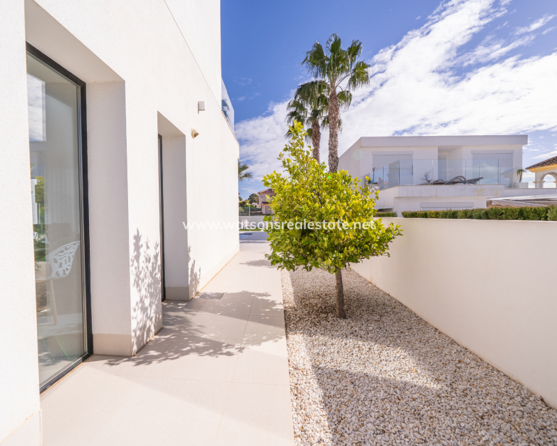 Revente - Vrijstaande Villa - Urb. La Marina