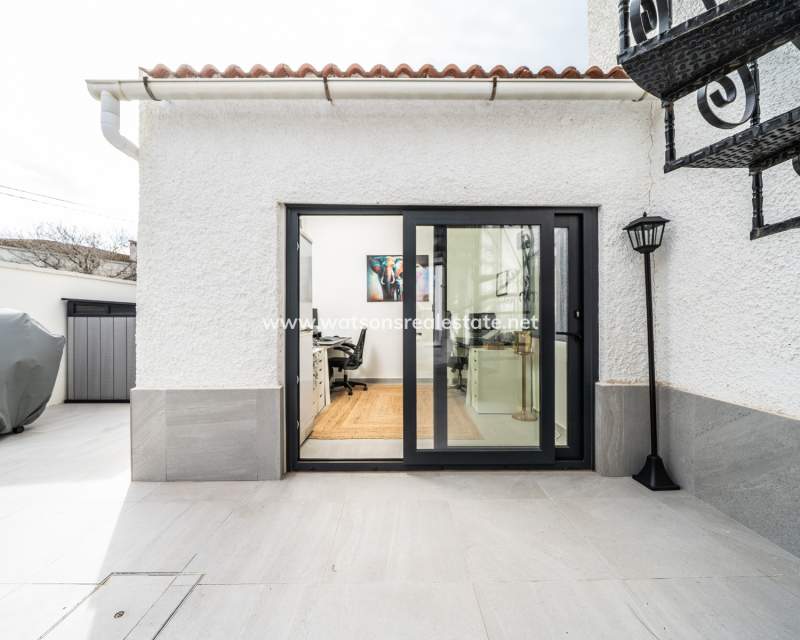 Revente - Vrijstaande Villa - Urb. La Marina