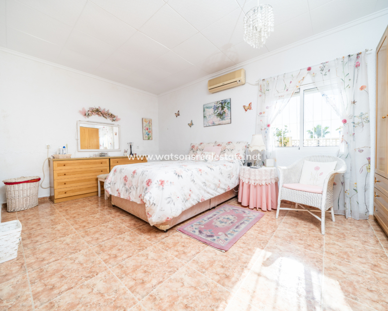 Revente - Vrijstaande Villa - Urb. La Marina