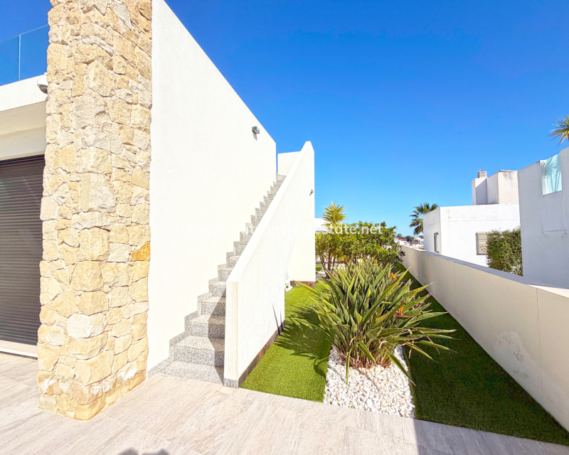 Revente - Vrijstaande Villa - Urb. La Marina