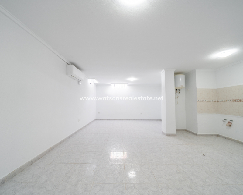 Revente - Vrijstaande Villa - Urb. La Marina