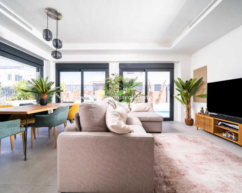Revente - Vrijstaande Villa - Urb. La Marina