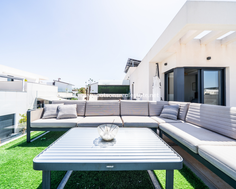 Revente - Vrijstaande Villa - Urb. La Marina