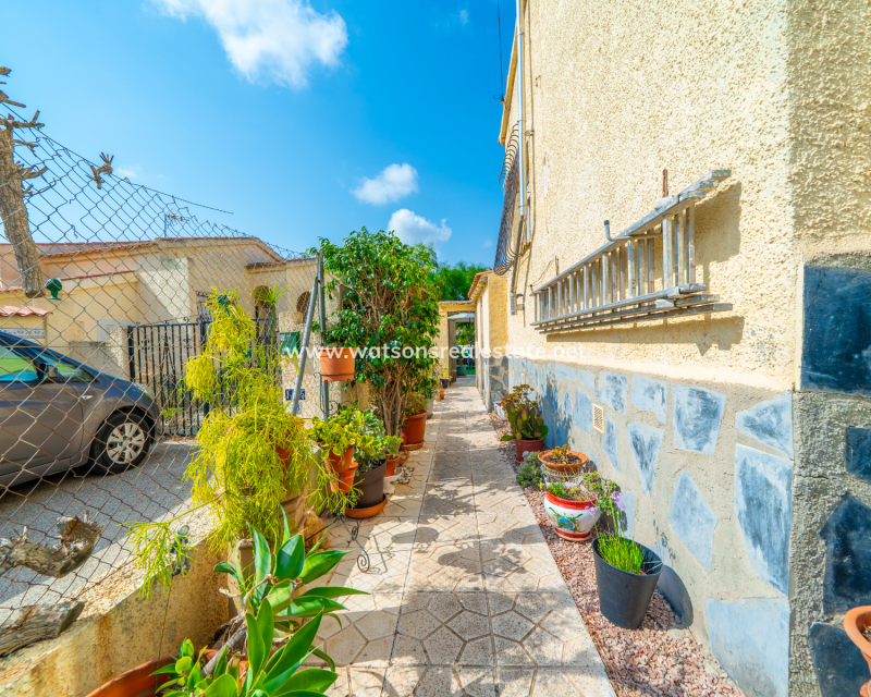 Revente - Vrijstaande Villa - Urb. La Marina
