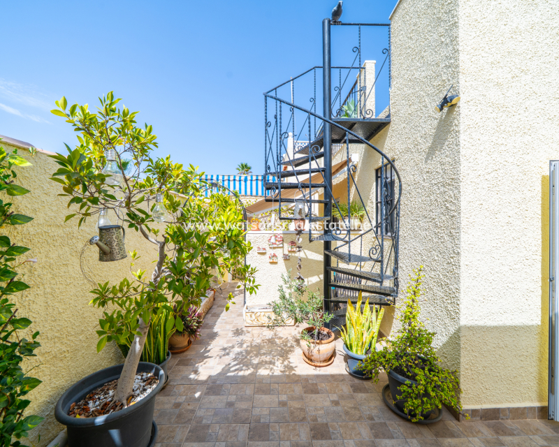 Revente - Vrijstaande Villa - Urb. La Marina