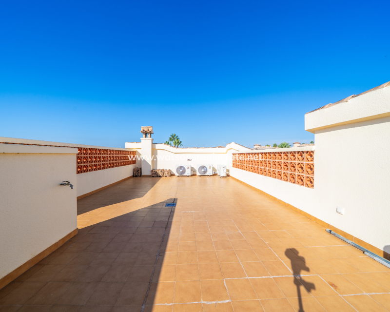 Revente - Vrijstaande Villa - Urb. La Marina