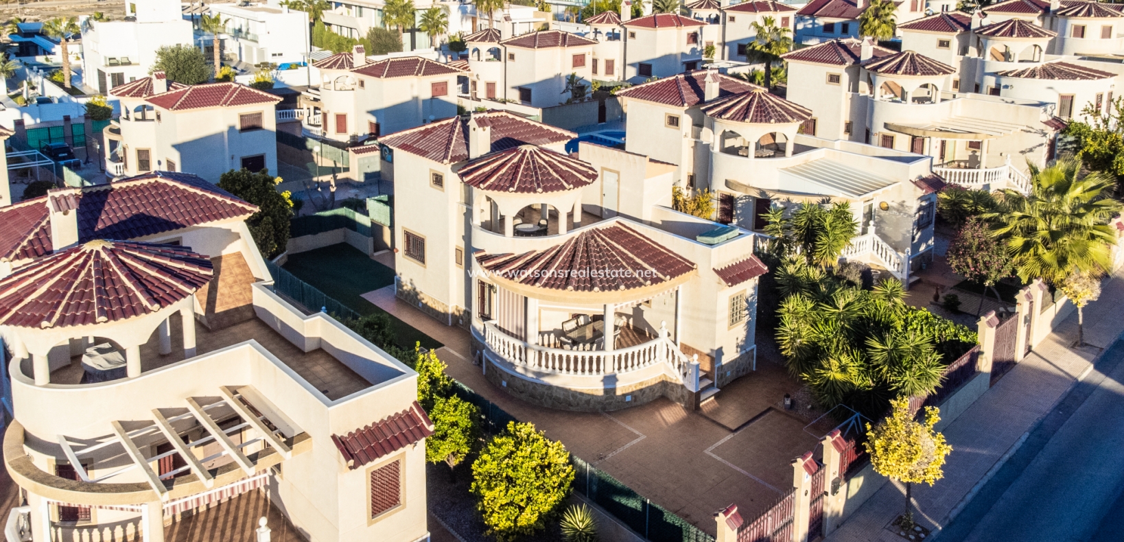 Revente - Vrijstaande Villa - Urb. La Marina