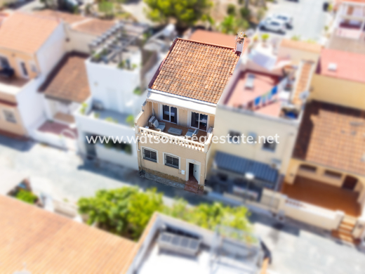 Rijhuis - Revente - Urb. La Marina - Urb. La Marina