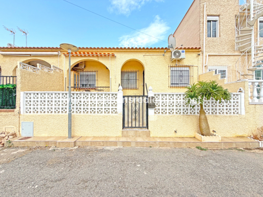 Rijhuis - Revente - Urb. La Marina - Urb. La Marina