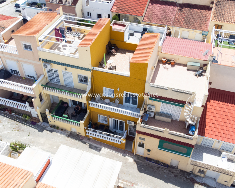 Tussenwoning te koop in La Marina