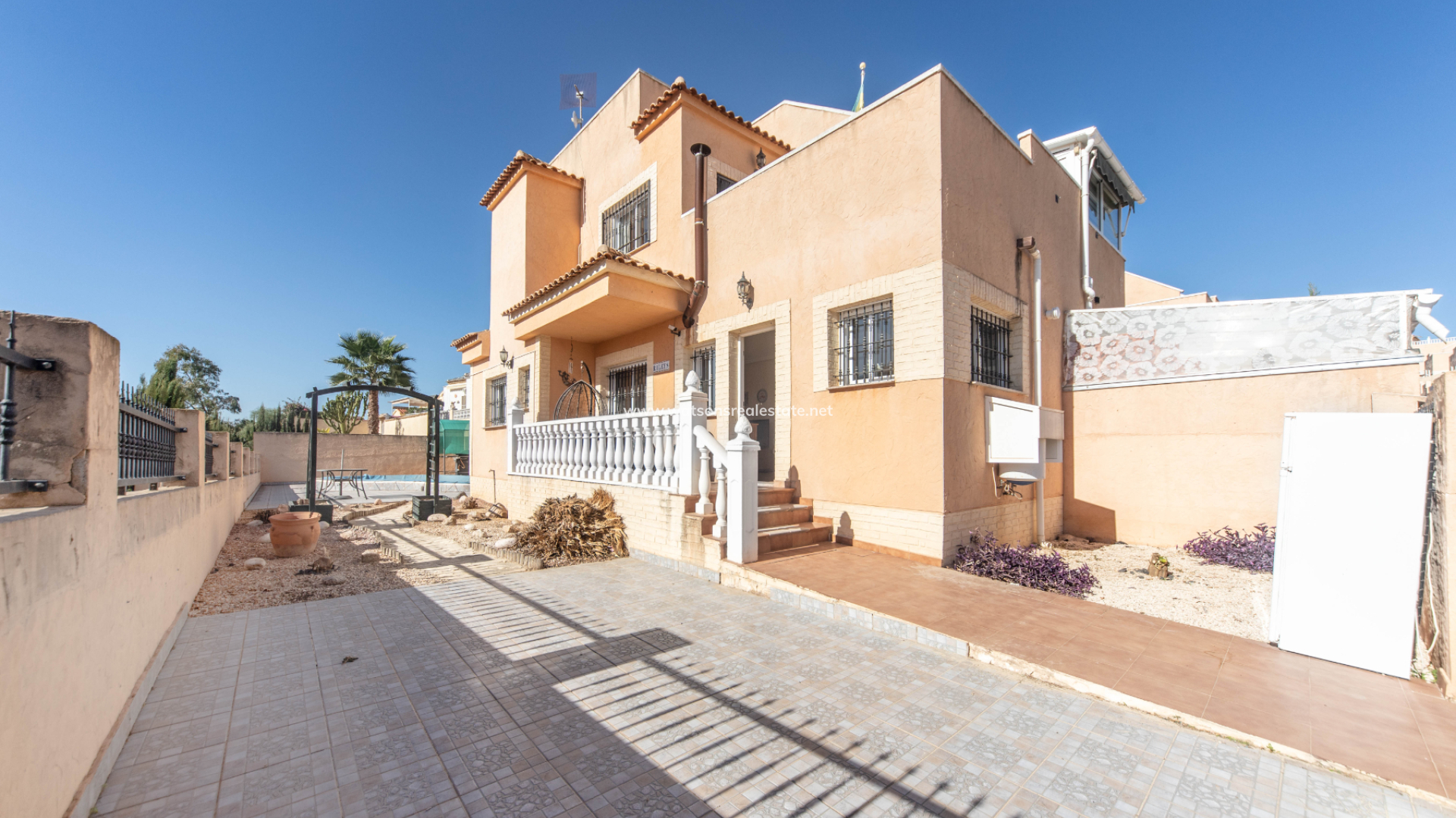 Twee Onder Een Kap - Revente - Urb. La Marina - 5264