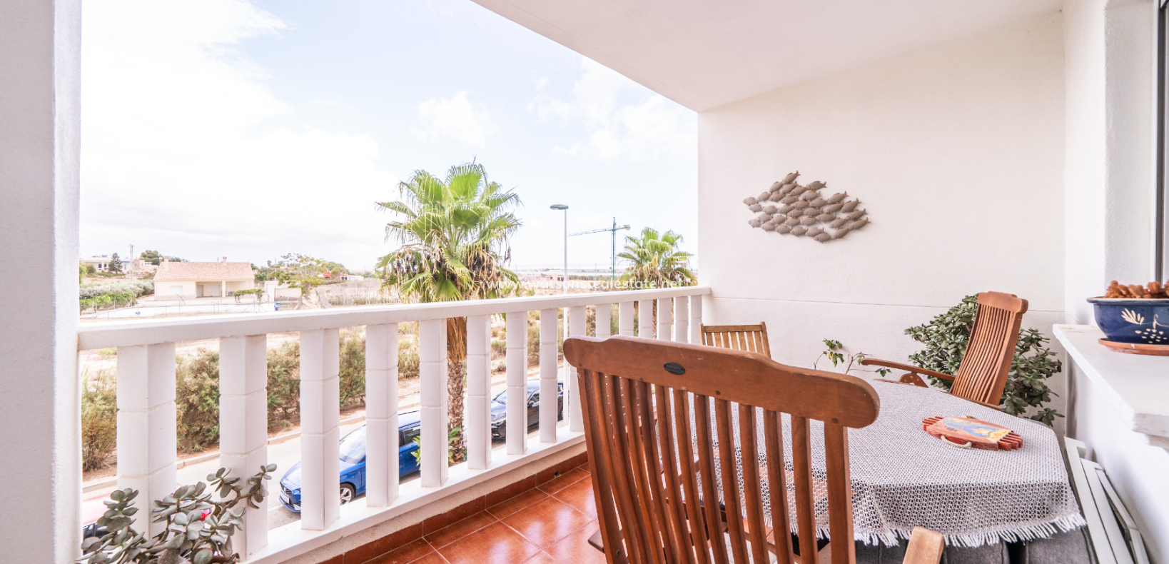 Venta - Apartmento - Urb. La Marina