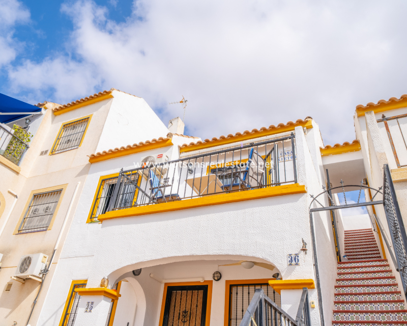Venta - Apartmento - Urb. La Marina