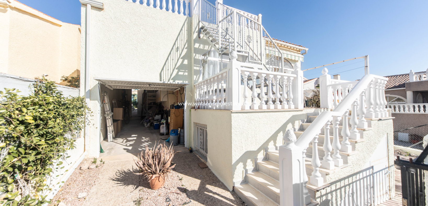 Venta - Chalet Independiente - La Marina - Urb. La Marina