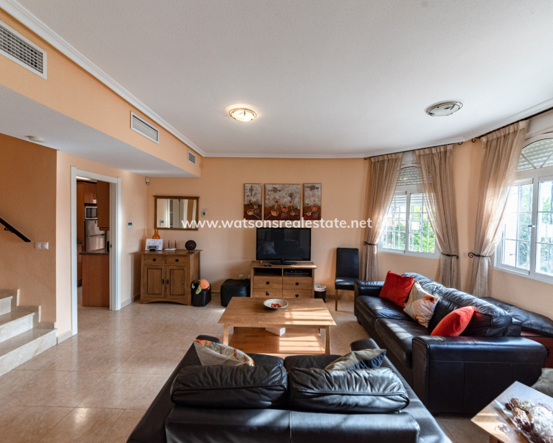 Venta - Chalet Independiente - Urb. El Oasis - La Marina