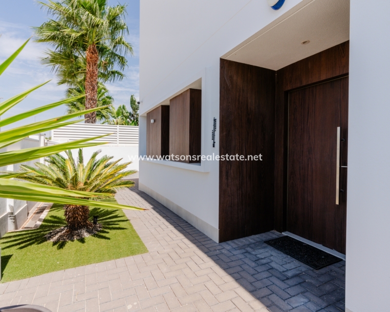 Venta - Chalet Independiente - Urb. El Oasis - La Marina