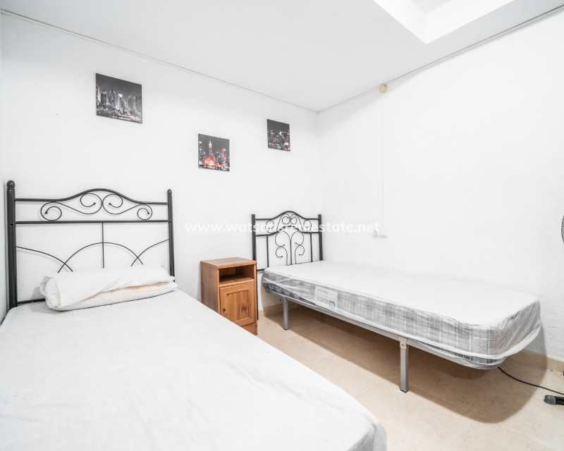 Venta - Chalet Independiente - Urb. El Oasis - La Marina